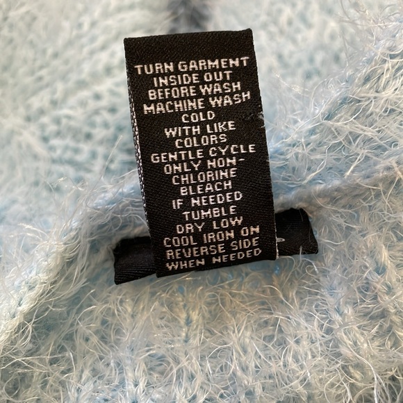 Rue 21 Women’s L V Neck Eyelash Fuzzy Long Sleeve Cinch Acrylic Blend Sweater - Picture 7 of 8